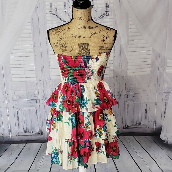 Double Zero Dresses & Skirts - Double zero tiered floral print MINI-DRESS MED